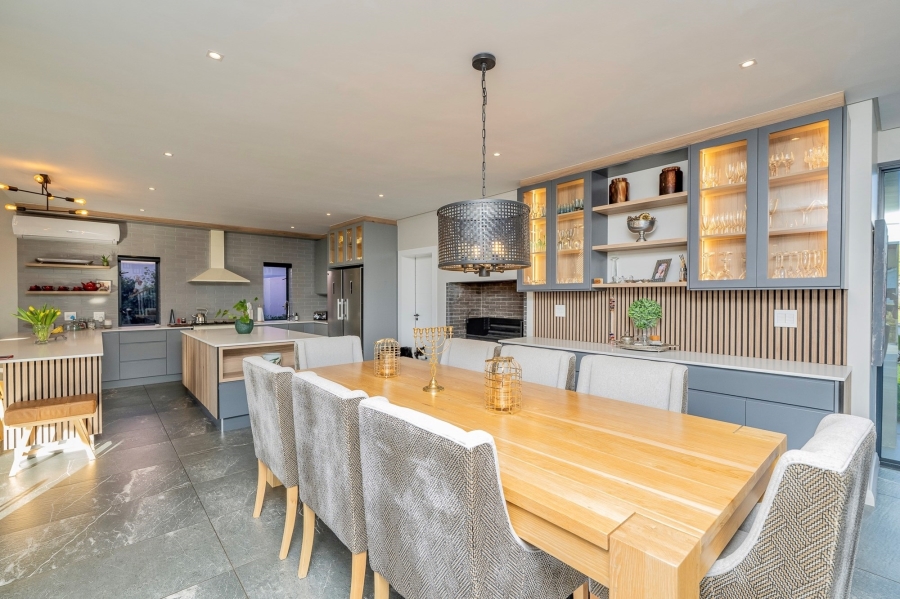 5 Bedroom Property for Sale in Pearl Valley at Val de Vie Western Cape